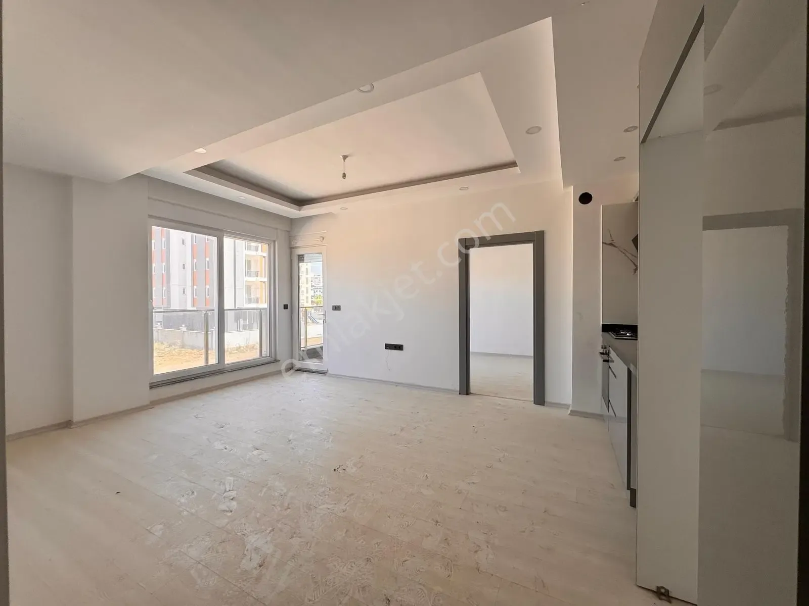 Altıntaş'ta İskanlı Sitede 2+1 Geniş Katta Yatırımlık Ofis Katı — görsel 7