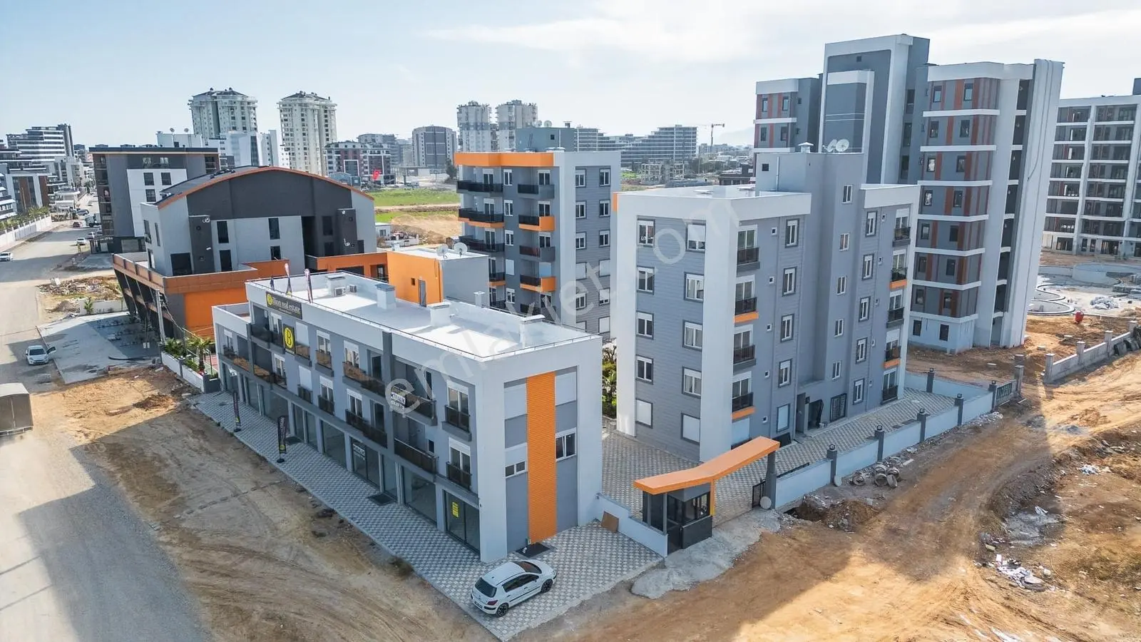 Altıntaş'ta İskanlı Sitede 2+1 Geniş Katta Yatırımlık Ofis Katı — görsel 22