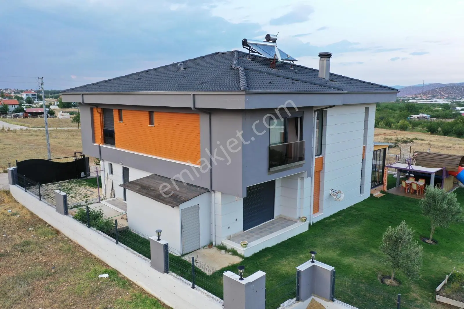 Korkuteli'nde Satılık 5+1 Donanımlı Ve Geniş Bahçeli Villa — görsel 4