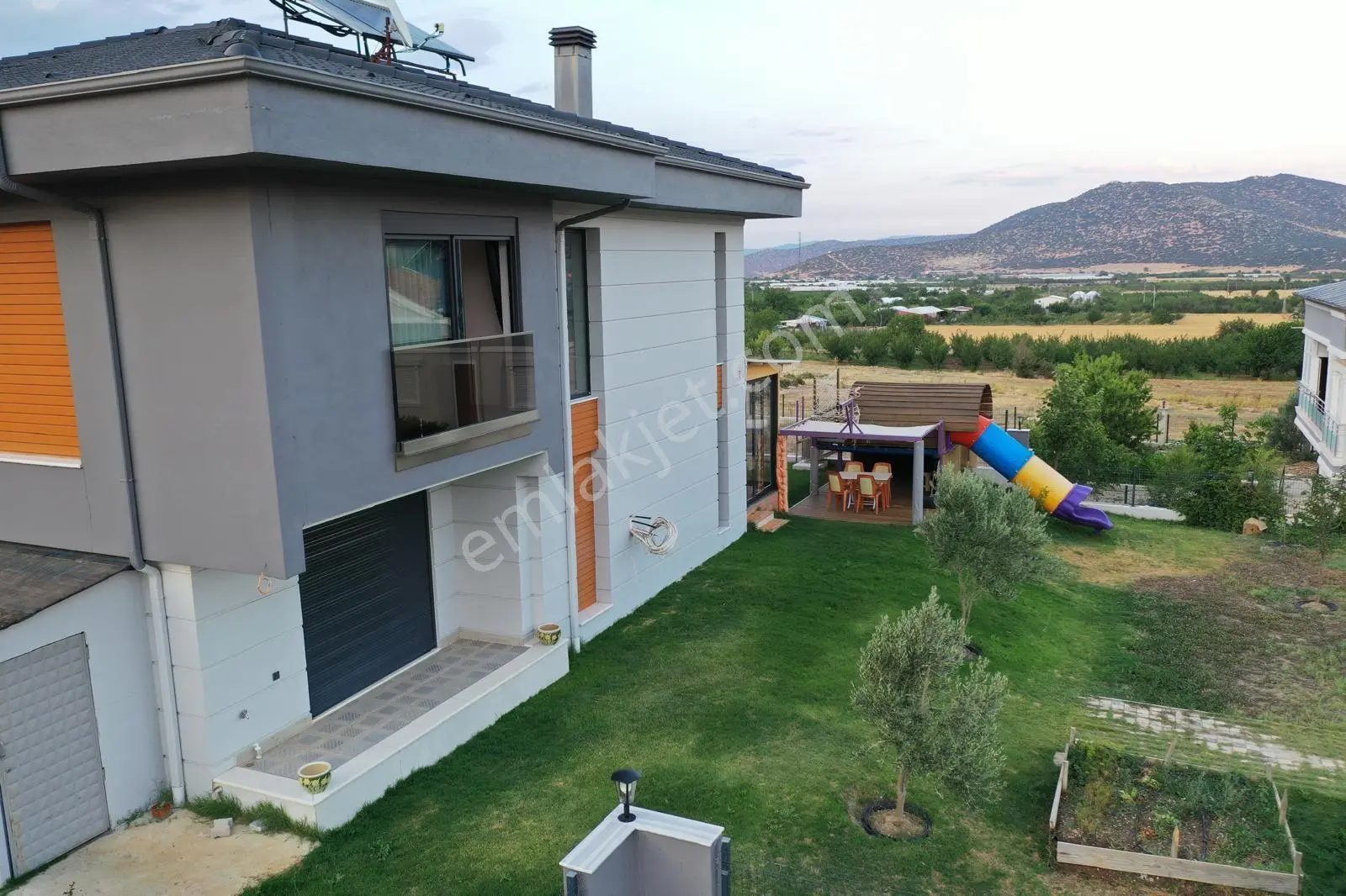 Korkuteli'nde Satılık 5+1 Donanımlı Ve Geniş Bahçeli Villa — görsel 5