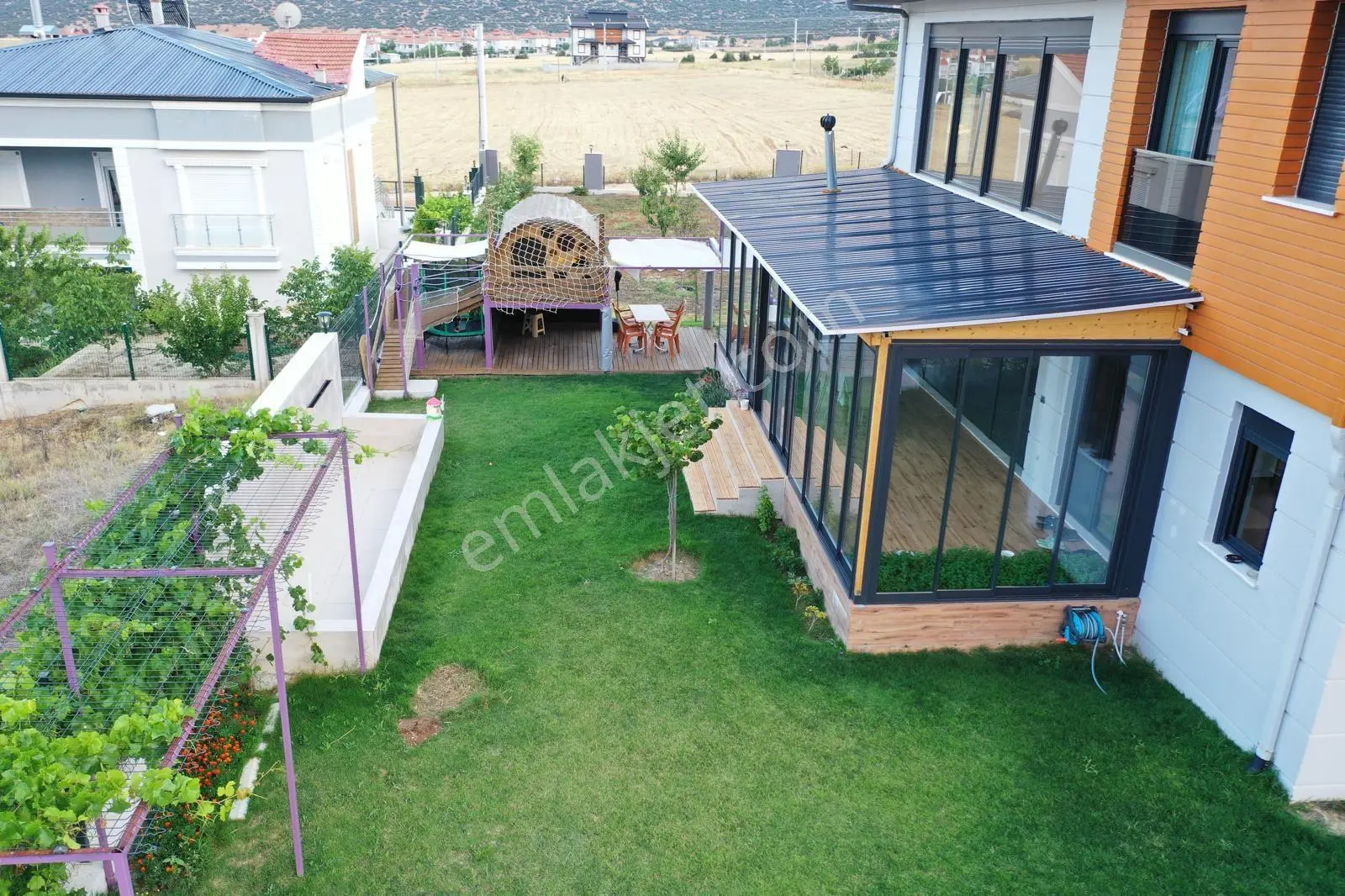 Korkuteli'nde Satılık 5+1 Donanımlı Ve Geniş Bahçeli Villa — görsel 12
