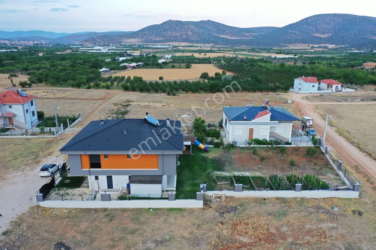 Korkuteli'nde Satılık 5+1 Donanımlı Ve Geniş Bahçeli Villa — görsel 22