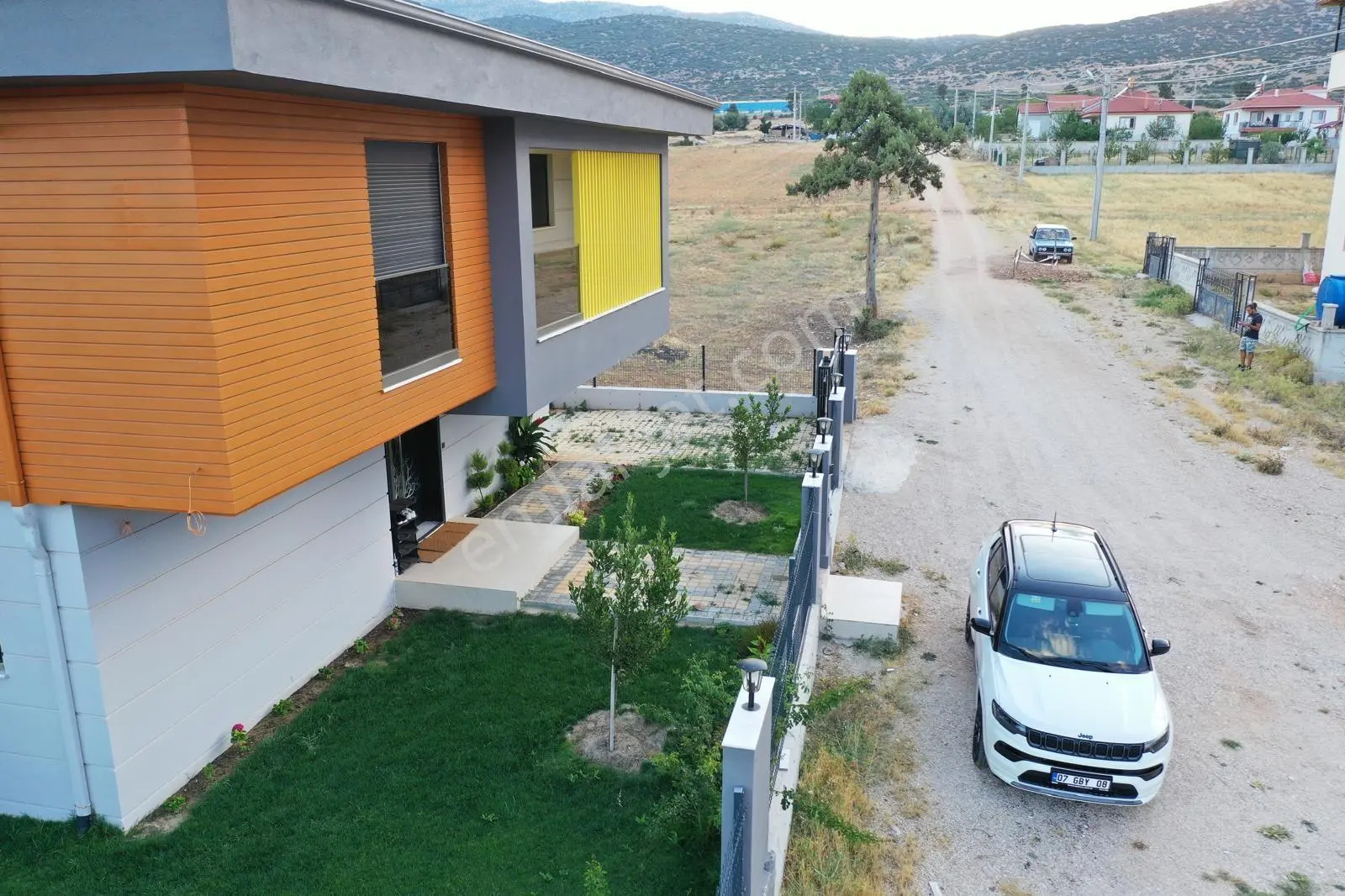 Korkuteli'nde Satılık 5+1 Donanımlı Ve Geniş Bahçeli Villa — görsel 23