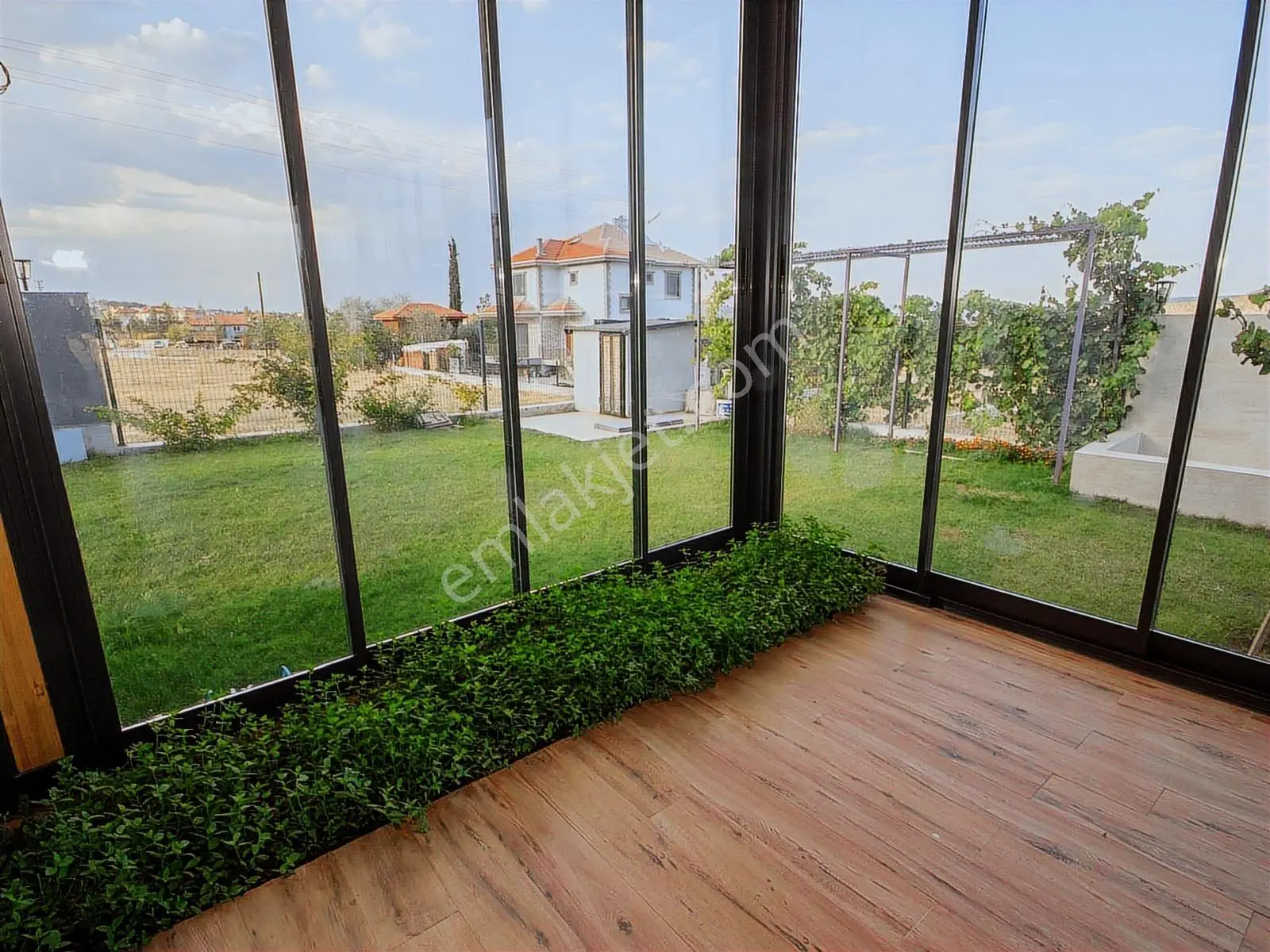 Korkuteli'nde Satılık 5+1 Donanımlı Ve Geniş Bahçeli Villa — görsel 30