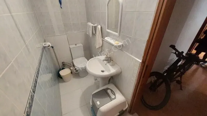 Denize 240 Mt | Köşe Parselde | Bahçe Kullanımlı Tripleks — görsel 4