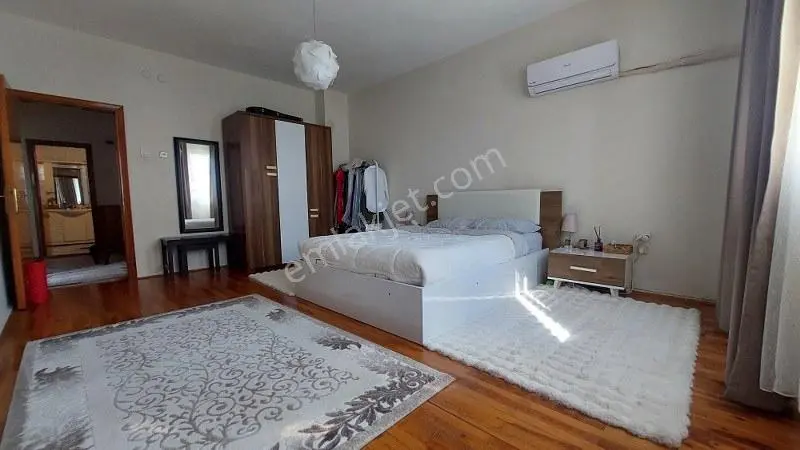 Denize 240 Mt | Köşe Parselde | Bahçe Kullanımlı Tripleks — görsel 15