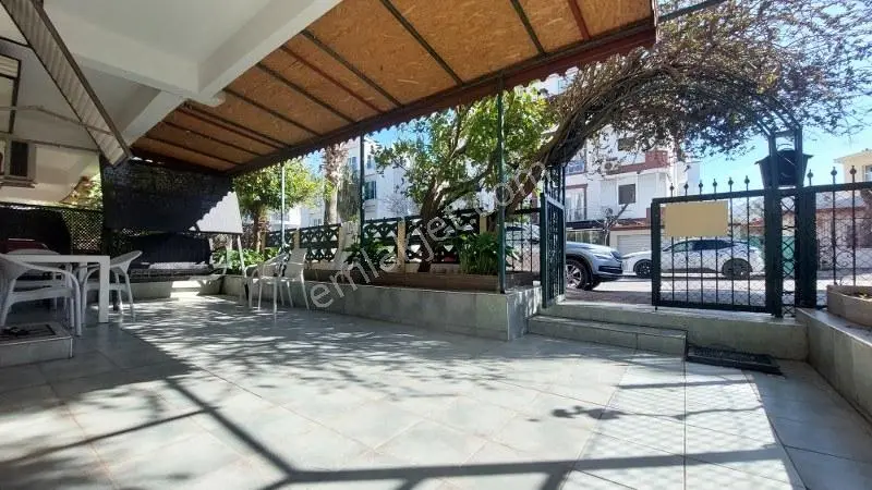 Denize 240 Mt | Köşe Parselde | Bahçe Kullanımlı Tripleks — görsel 31