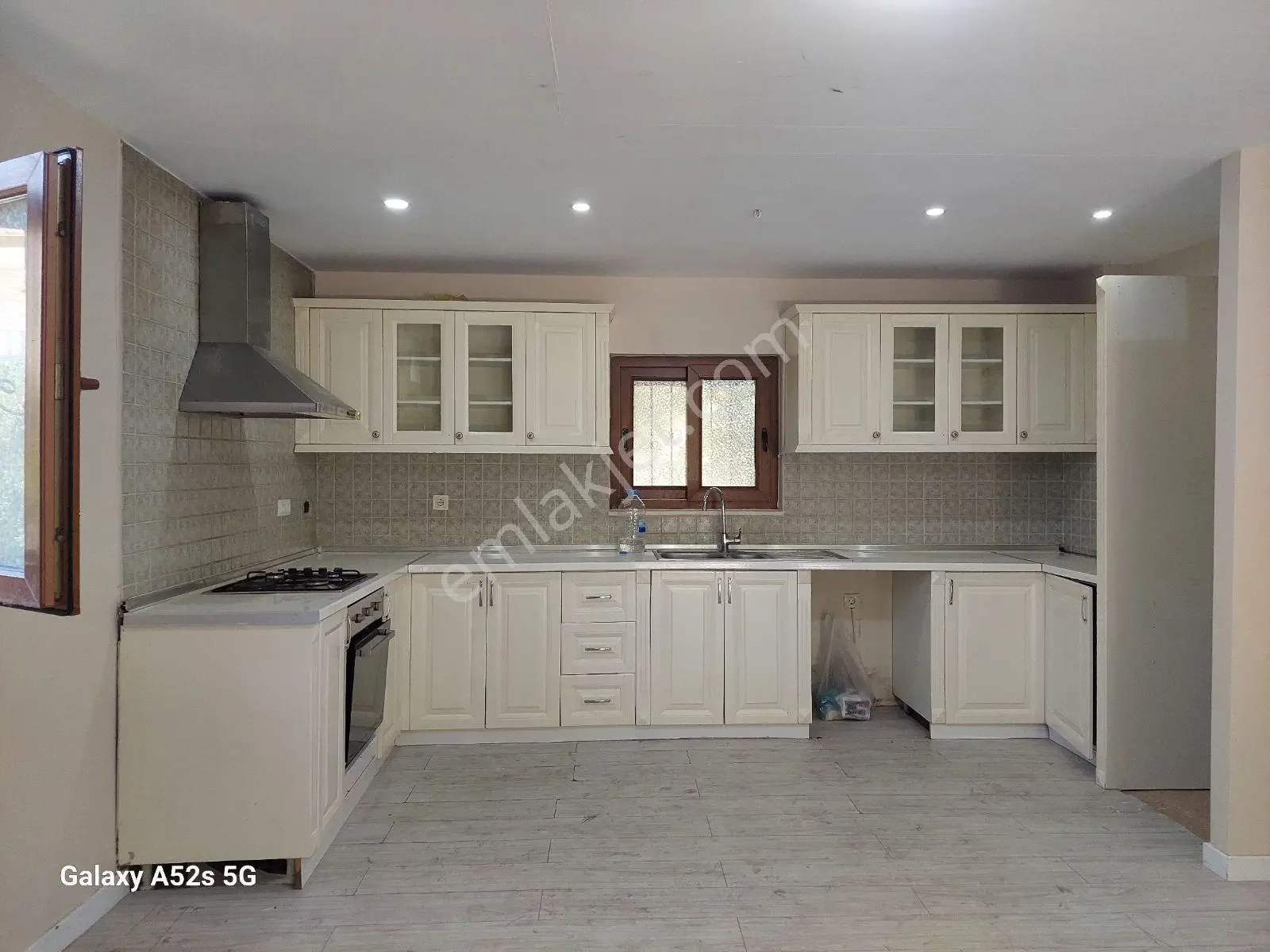 Döşemealtı Yalınlı Mh.4+1 Ķiralık Vılla — görsel 34
