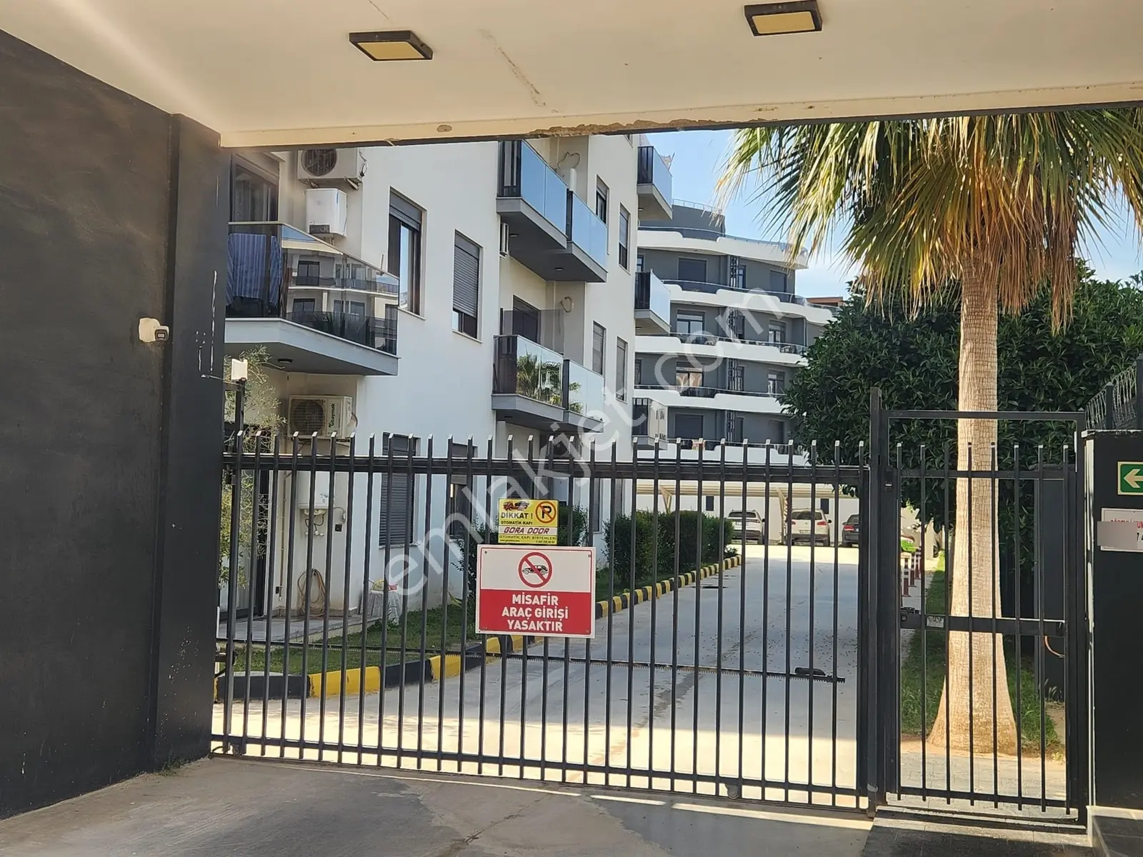 Altıntaş 'ta 40 'lık Yola Yakın Güvenlikli Site'de — görsel 7
