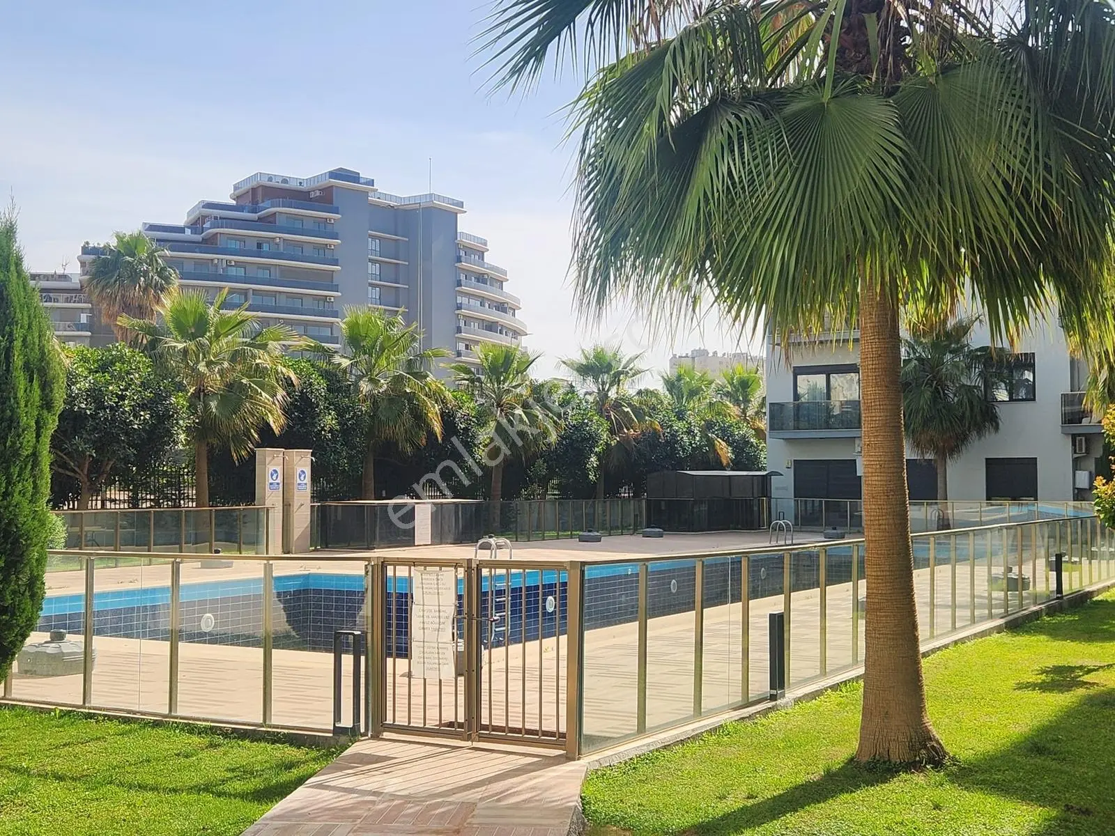 Altıntaş 'ta 40 'lık Yola Yakın Güvenlikli Site'de — görsel 10