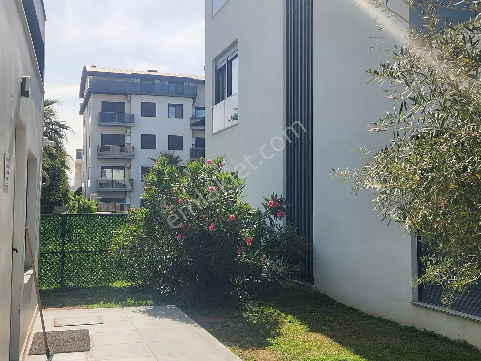 Altıntaş 'ta 40 'lık Yola Yakın Güvenlikli Site'de — görsel 12