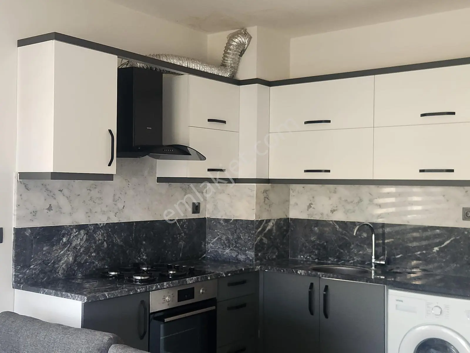 Altıntaş 'ta 40 'lık Yola Yakın Güvenlikli Site'de — görsel 19