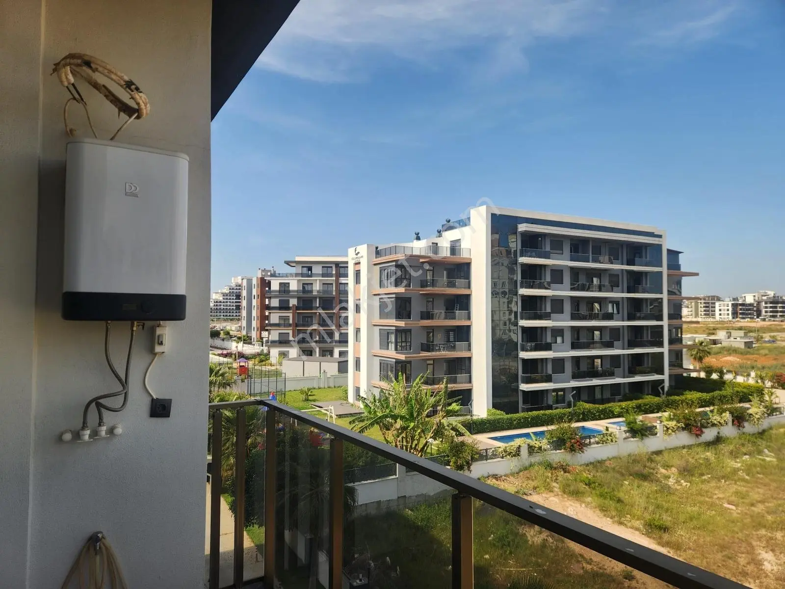 Altıntaş 'ta 40 'lık Yola Yakın Güvenlikli Site'de — görsel 31