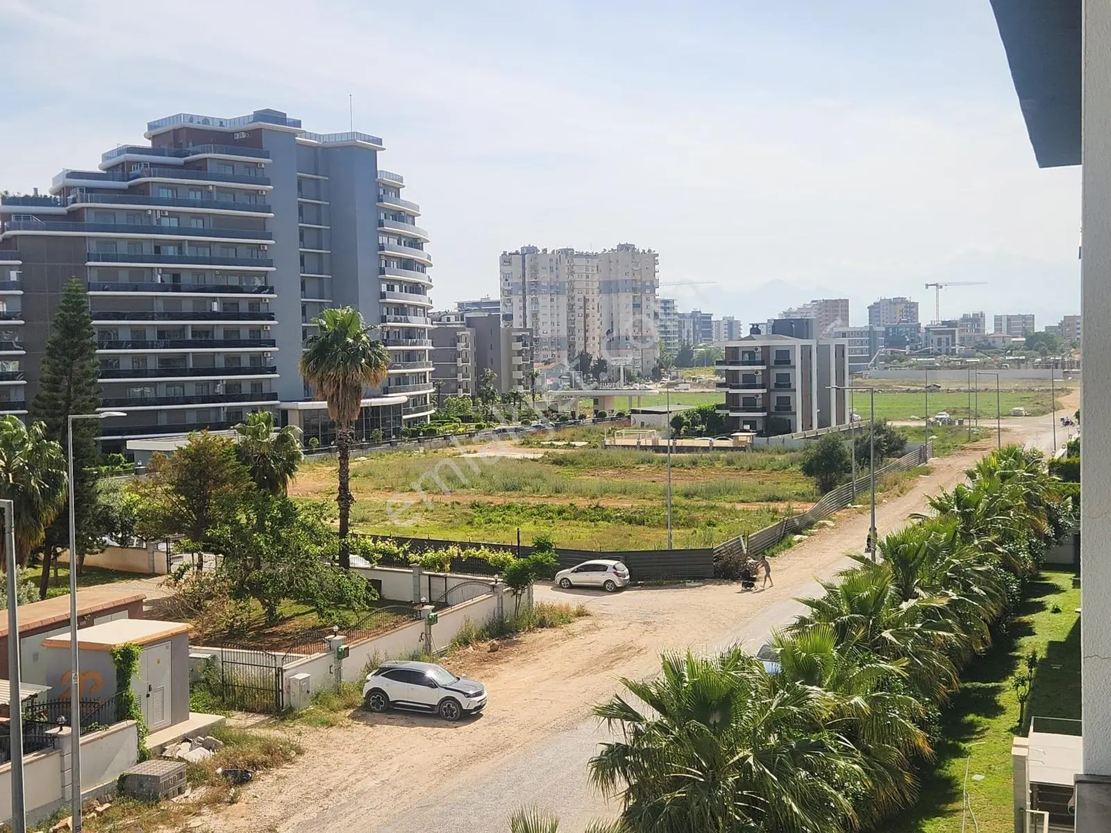 Altıntaş 'ta 40 'lık Yola Yakın Güvenlikli Site'de — görsel 33