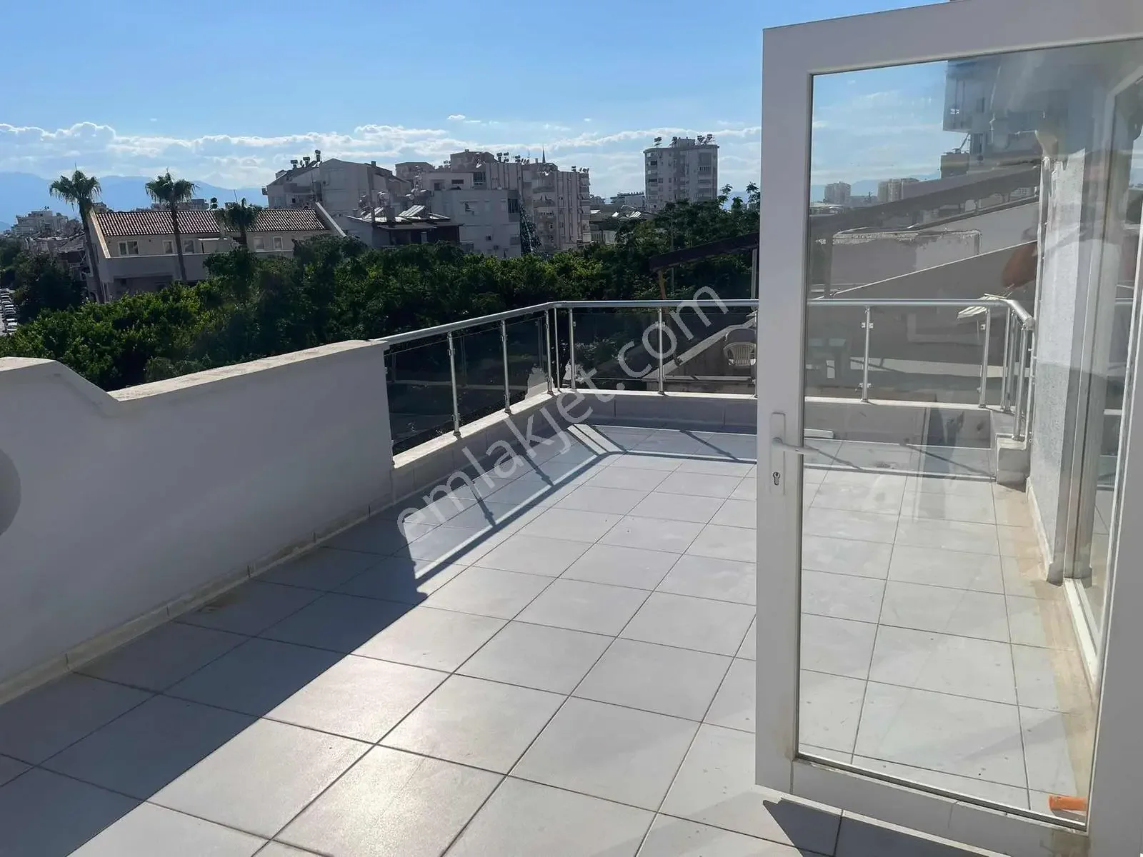 Güzeloba Ana Yol Üzeri Kiralık 3+1 Ofis — görsel 2