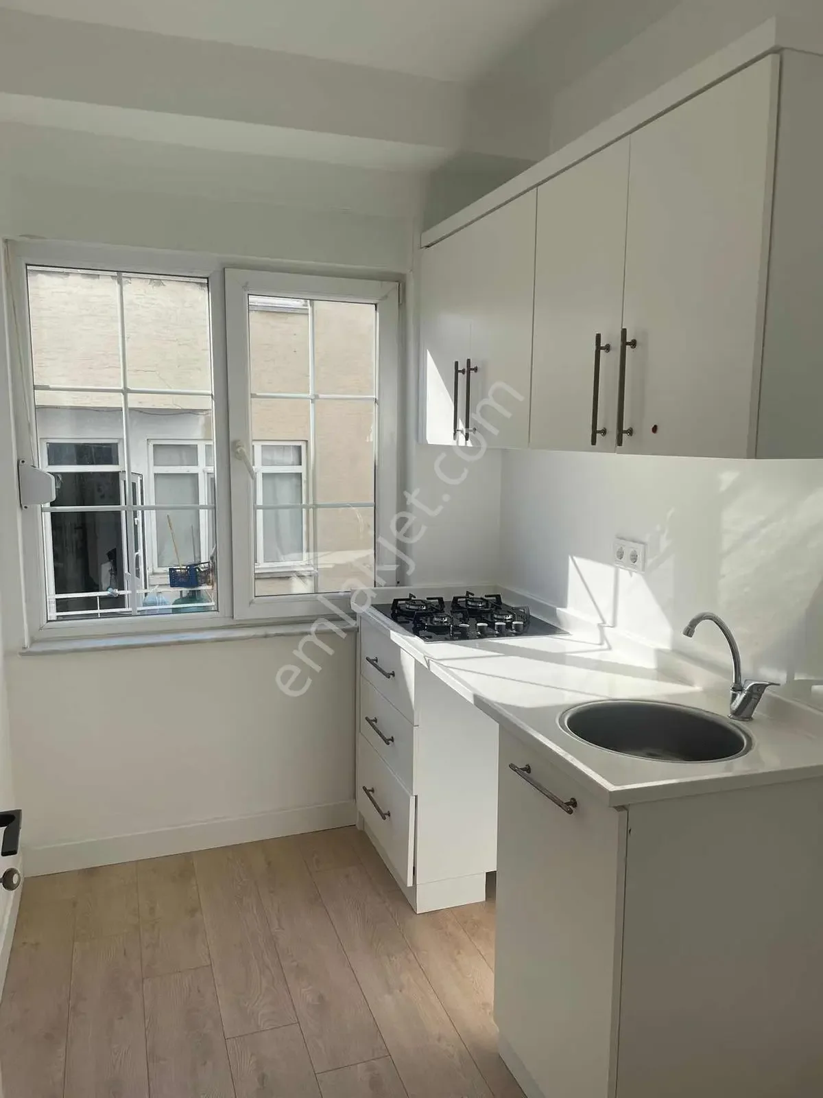 Güzeloba Ana Yol Üzeri Kiralık 3+1 Ofis — görsel 3