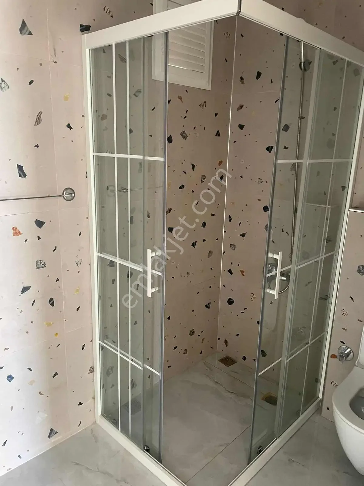 Güzeloba Ana Yol Üzeri Kiralık 3+1 Ofis — görsel 5