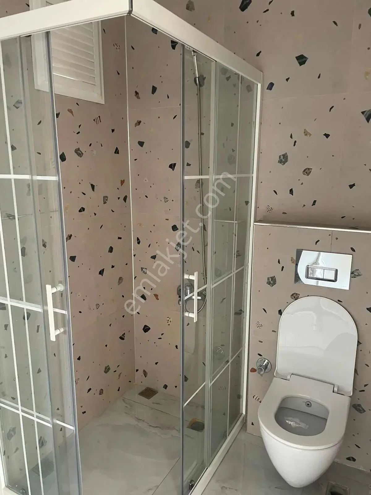 Güzeloba Ana Yol Üzeri Kiralık 3+1 Ofis — görsel 9