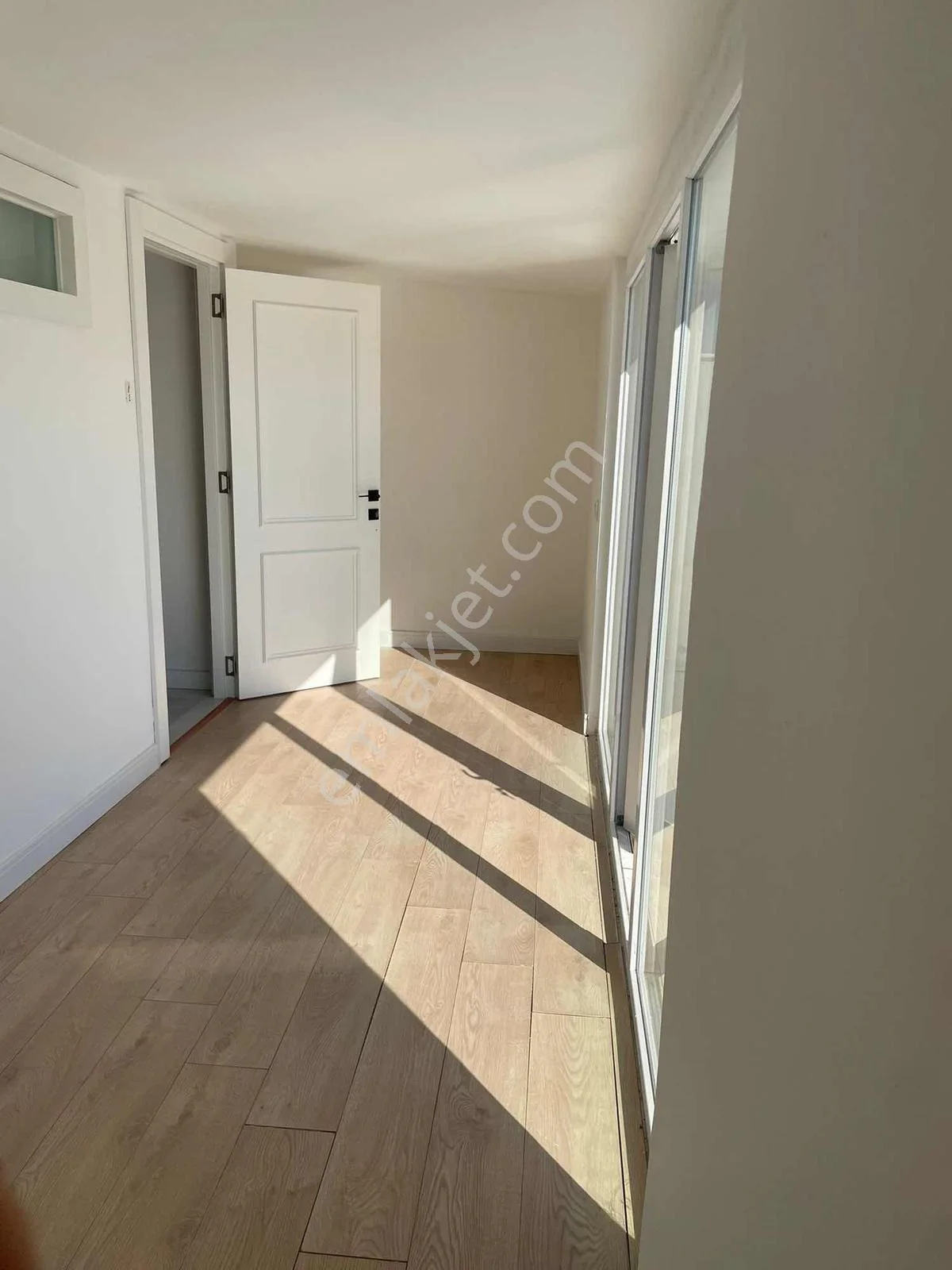 Güzeloba Ana Yol Üzeri Kiralık 3+1 Ofis — görsel 13
