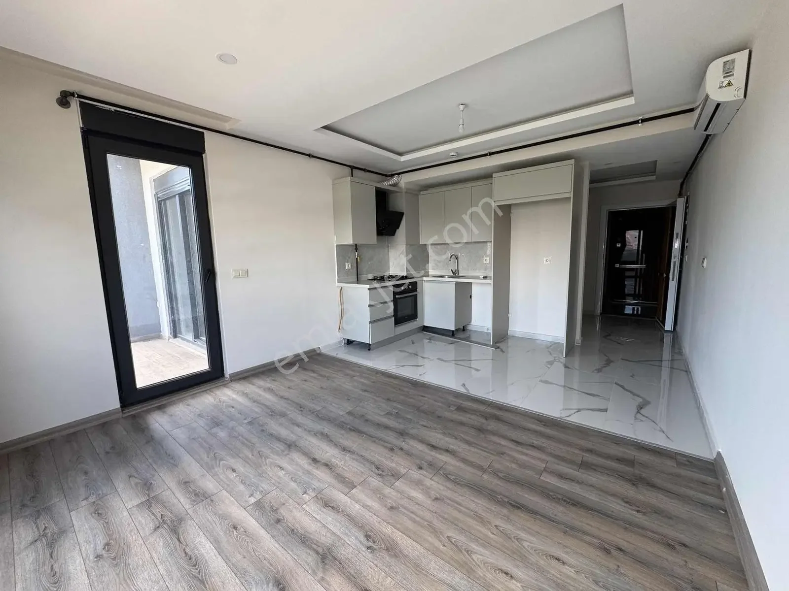 Özelikli Sitede Kapalı Otoparklı Çift Banyolu Geniş Daire — görsel 9