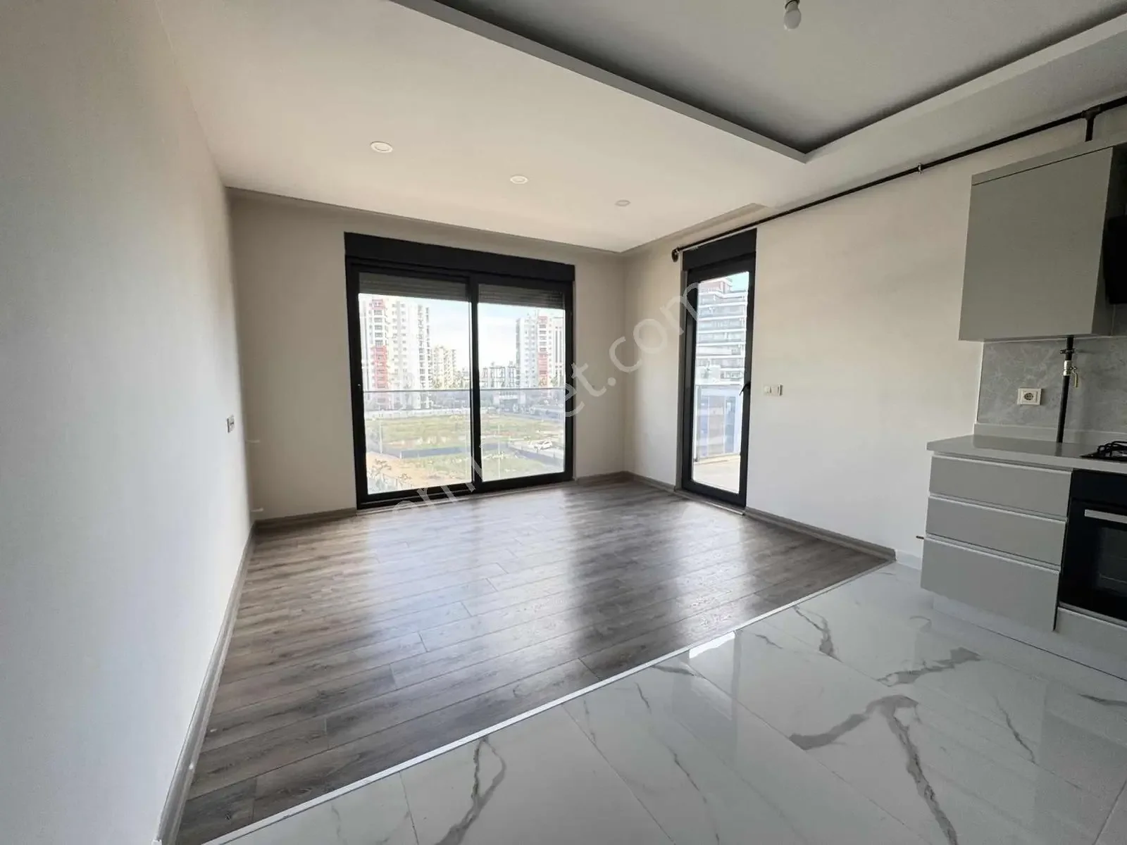 Özelikli Sitede Kapalı Otoparklı Çift Banyolu Geniş Daire — görsel 10