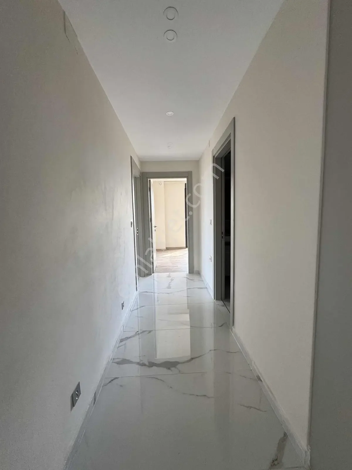 Özelikli Sitede Kapalı Otoparklı Çift Banyolu Geniş Daire — görsel 16