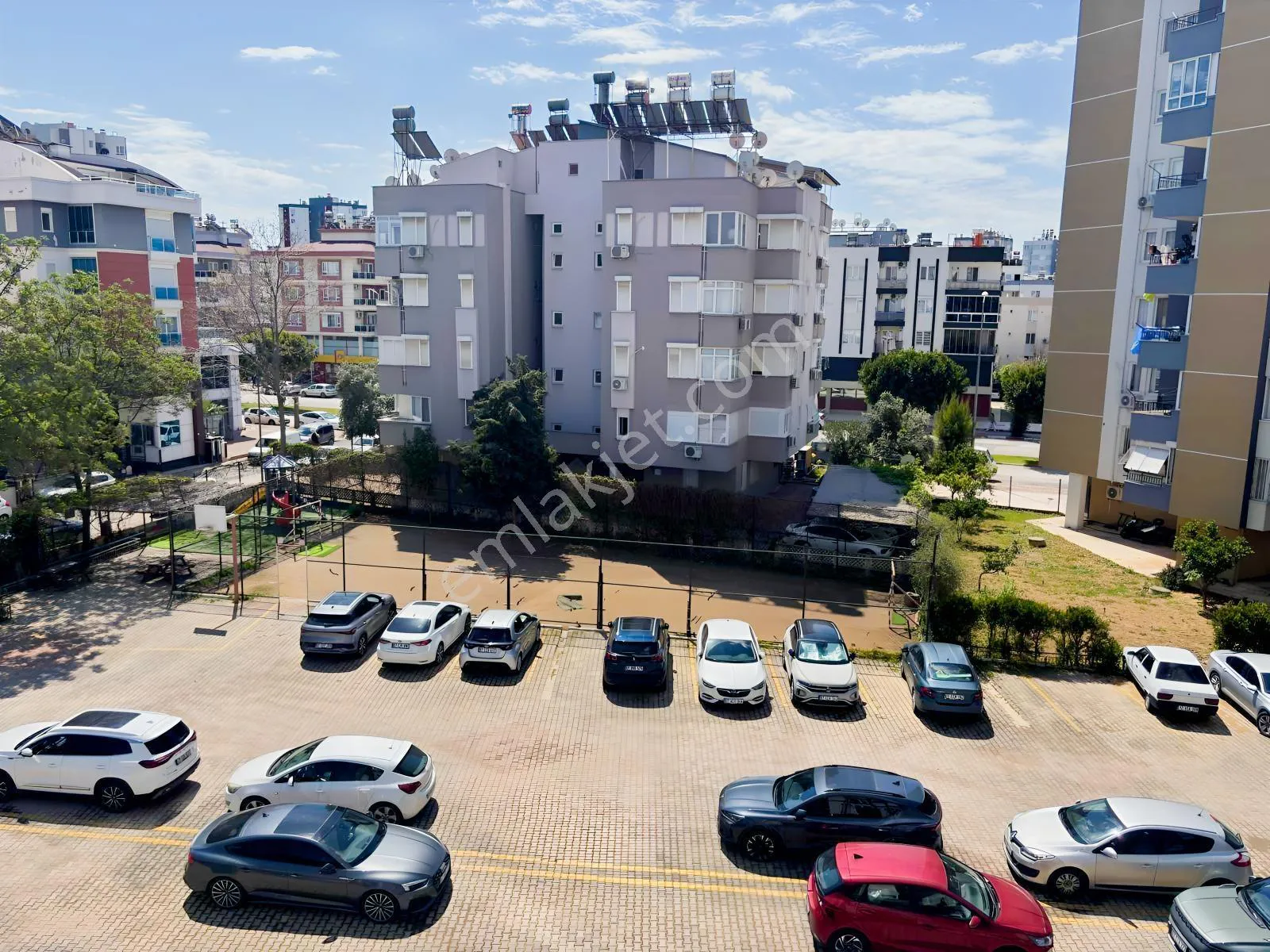 12. Cadde Muhteşem Konumda, Ara Kat E.banyolu 3+1 Daire — görsel 3