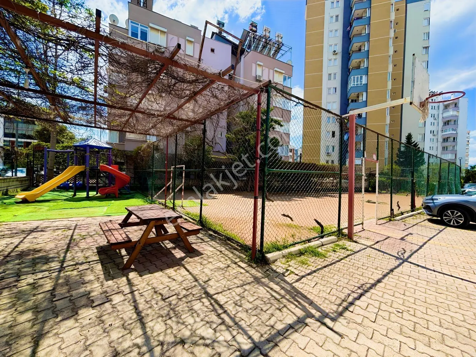 12. Cadde Muhteşem Konumda, Ara Kat E.banyolu 3+1 Daire — görsel 4