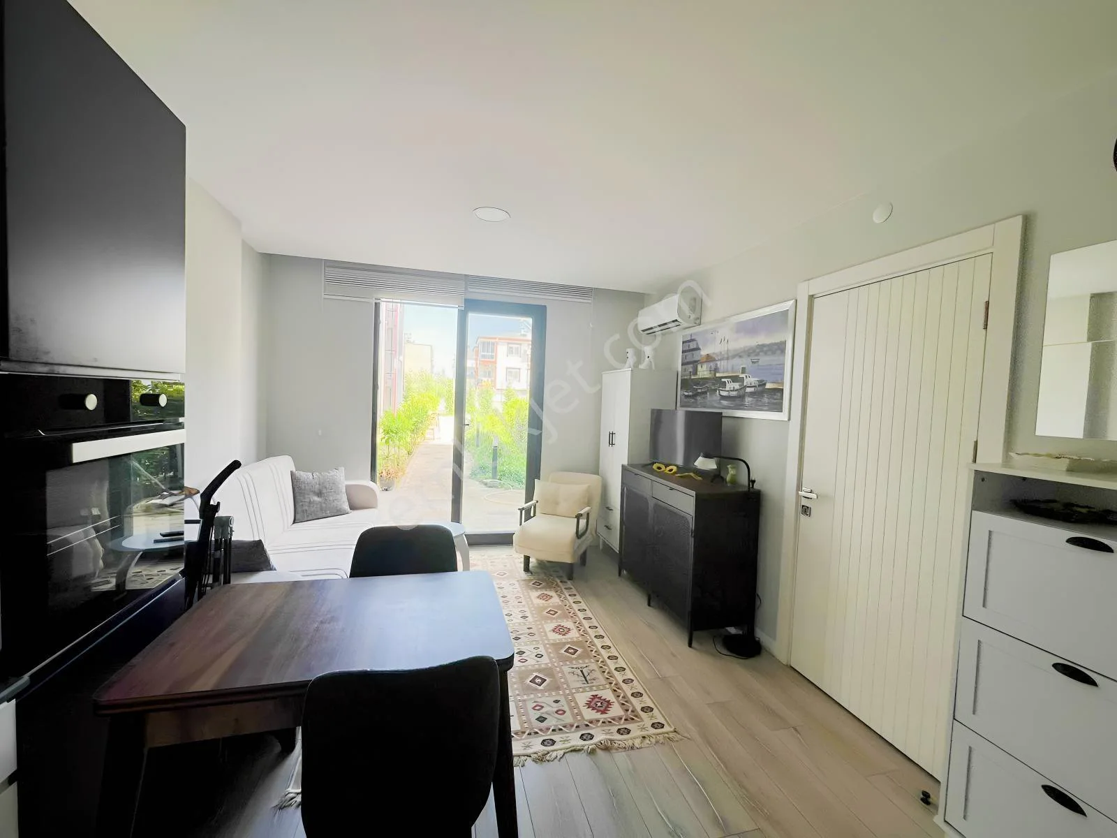 Canyon'da Eşyalı Köşe Havuz Cepheli Daire — görsel 6