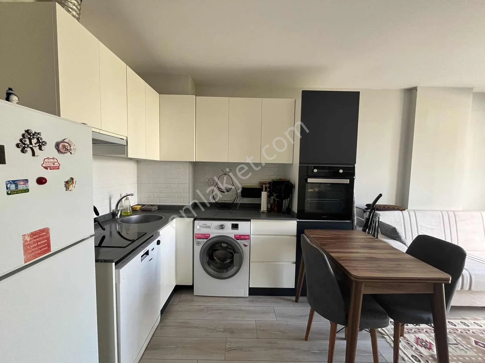 Canyon'da Eşyalı Köşe Havuz Cepheli Daire — görsel 24