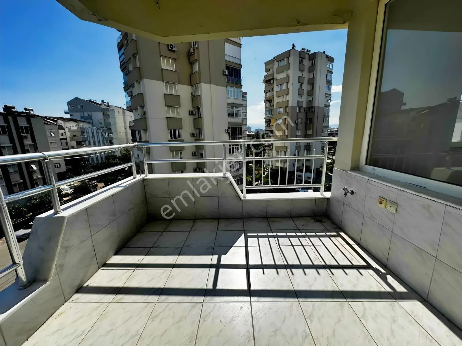 Çağlayan'da, Havuzlu Ve Nezih Bir Sitede, Kiralık Ferah Daire. — görsel 4