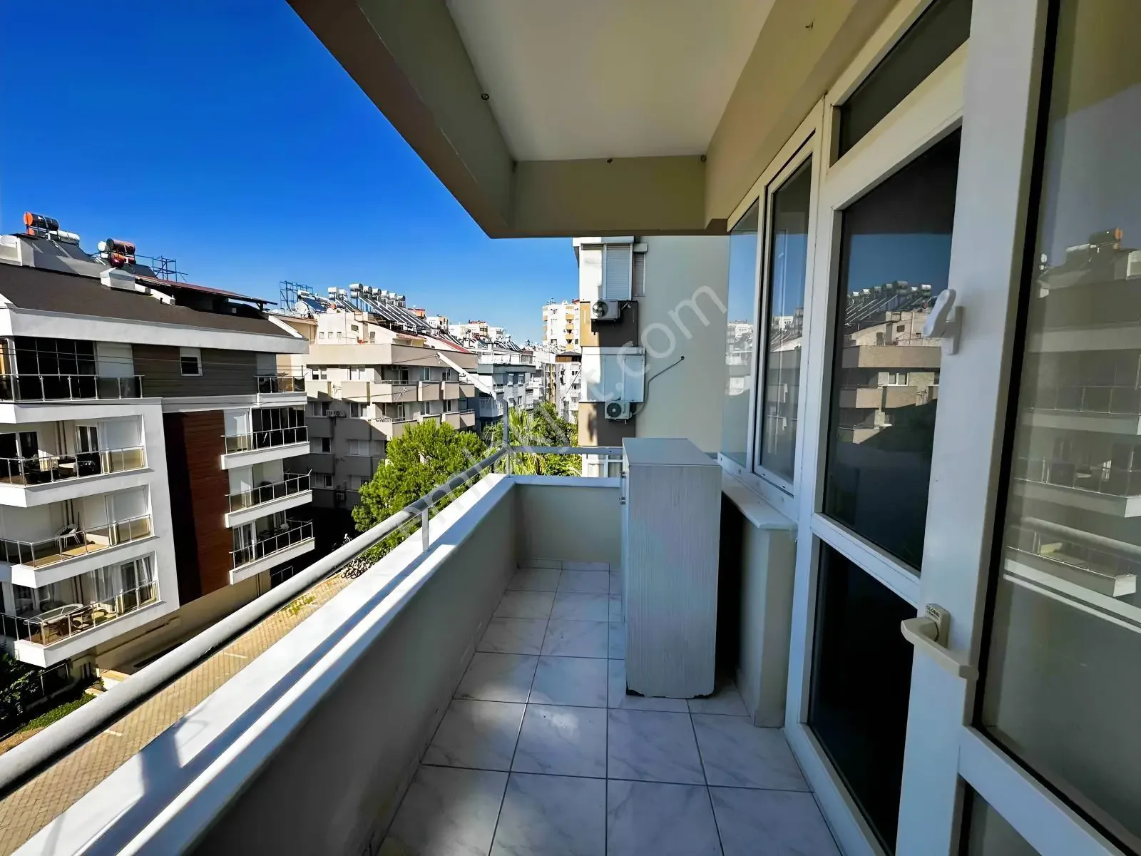 Çağlayan'da, Havuzlu Ve Nezih Bir Sitede, Kiralık Ferah Daire. — görsel 8
