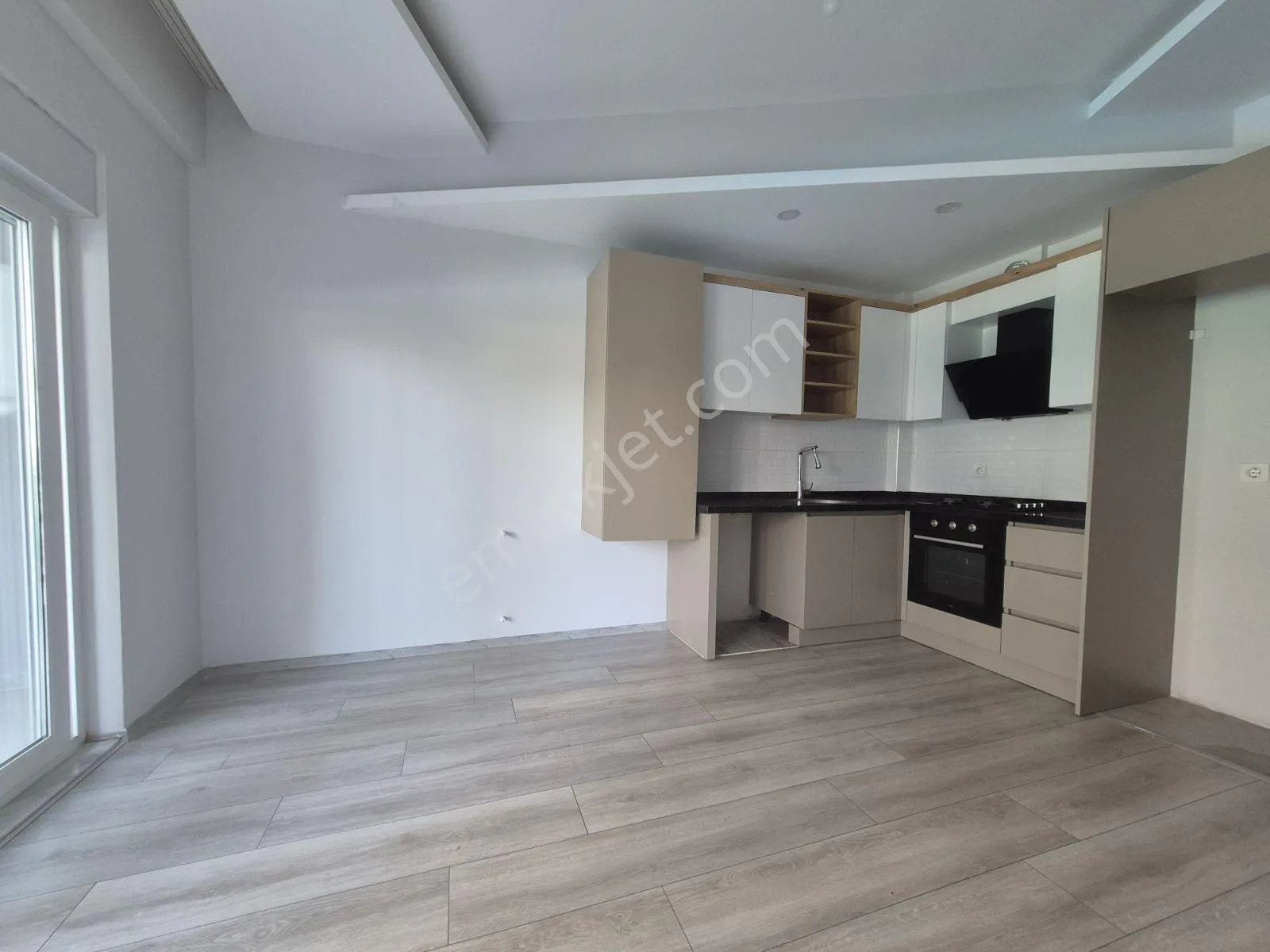 Bahçe Kullanımlı Site İçi Havuz Başı 1+1 — görsel 4