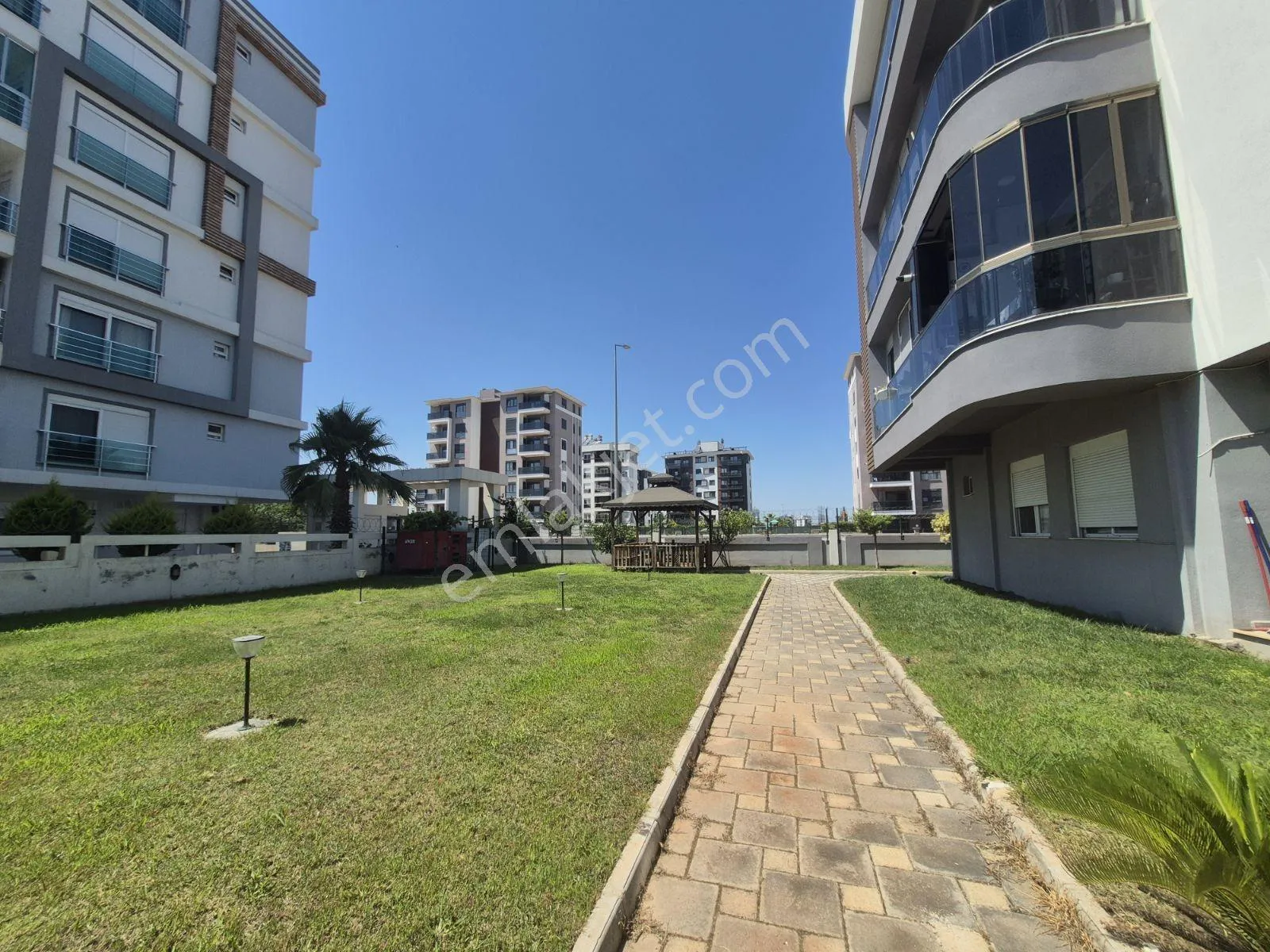 Bahçe Kullanımlı Site İçi Havuz Başı 1+1 — görsel 7