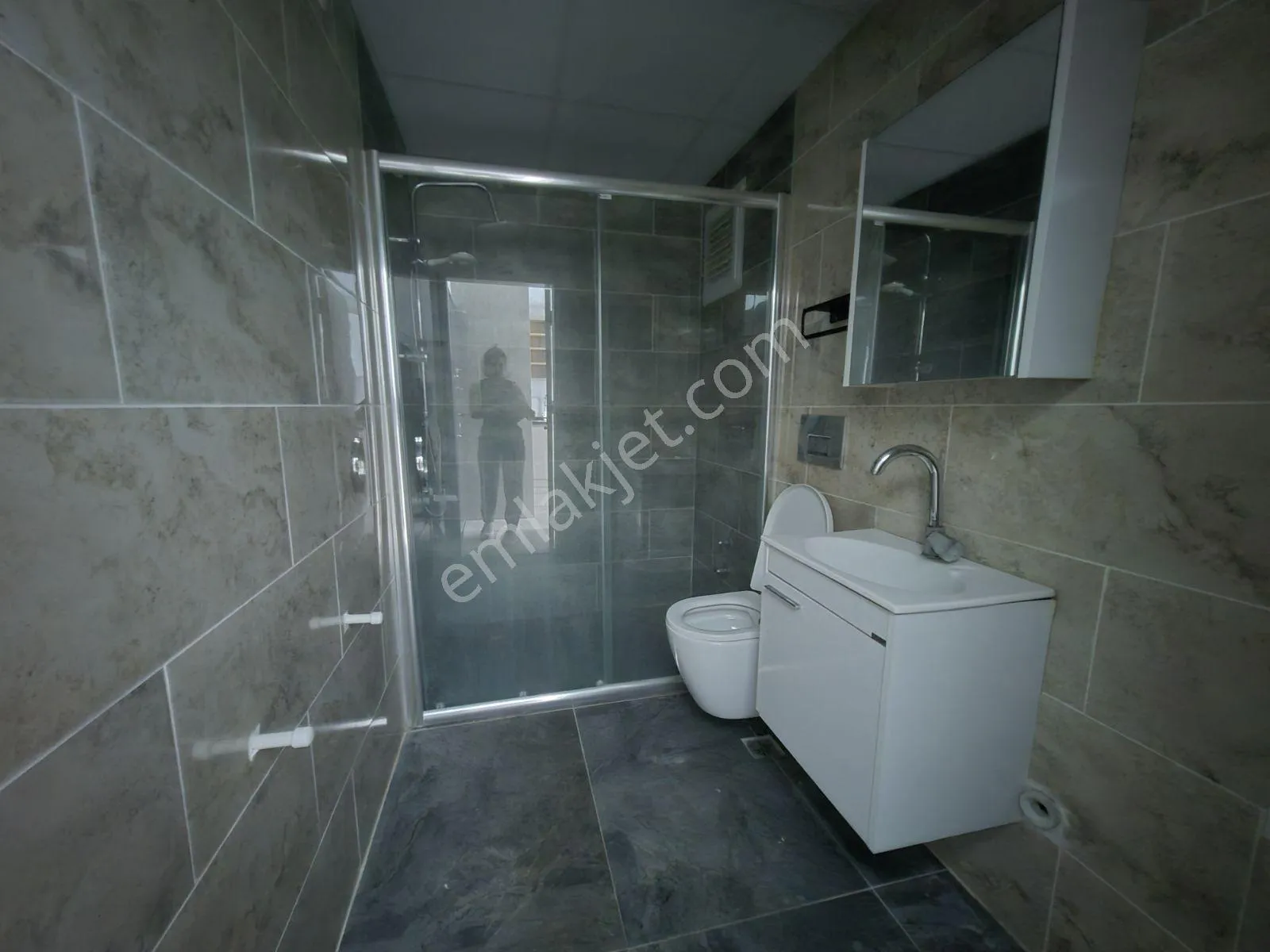 Bahçe Kullanımlı Site İçi Havuz Başı 1+1 — görsel 9
