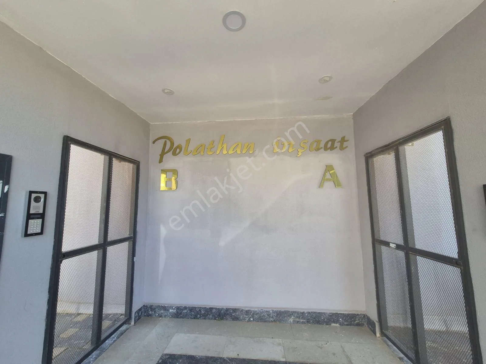 Bahçe Kullanımlı Site İçi Havuz Başı 1+1 — görsel 15