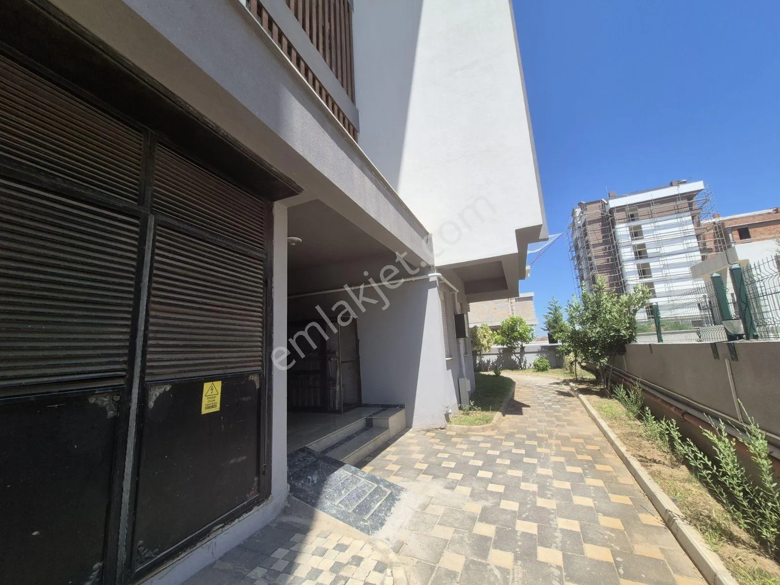Bahçe Kullanımlı Site İçi Havuz Başı 1+1 — görsel 20