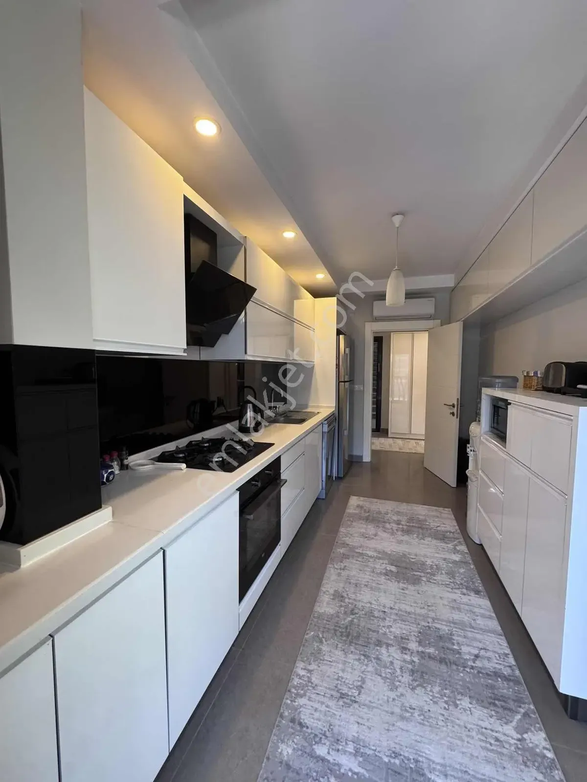Antalya Bahçelievler Mahallesinde Kiralık 3+1 Full Eşyalı Daire — görsel 2