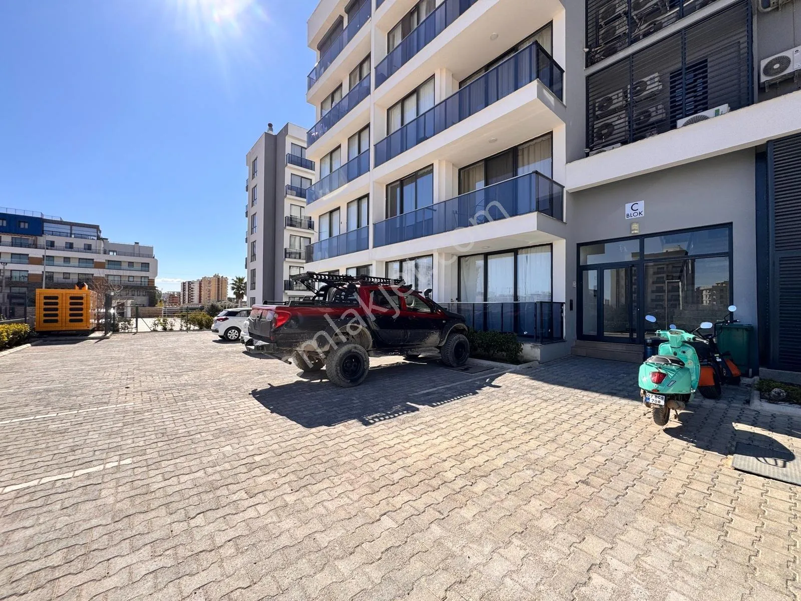 Altıntaş Port'da İskanlı Ve Jeneratörlü Sitede Sıfır Eşyalı 1+1 — görsel 16