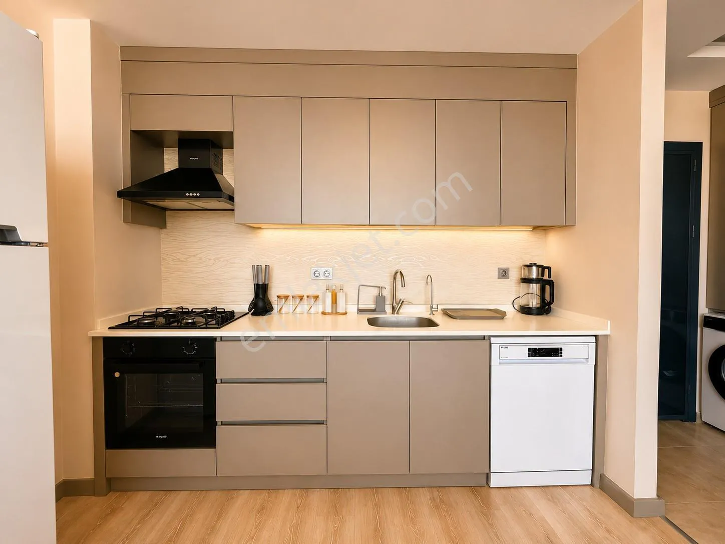 Altıntaş Port'da İskanlı Ve Jeneratörlü Sitede Sıfır Eşyalı 1+1 — görsel 21