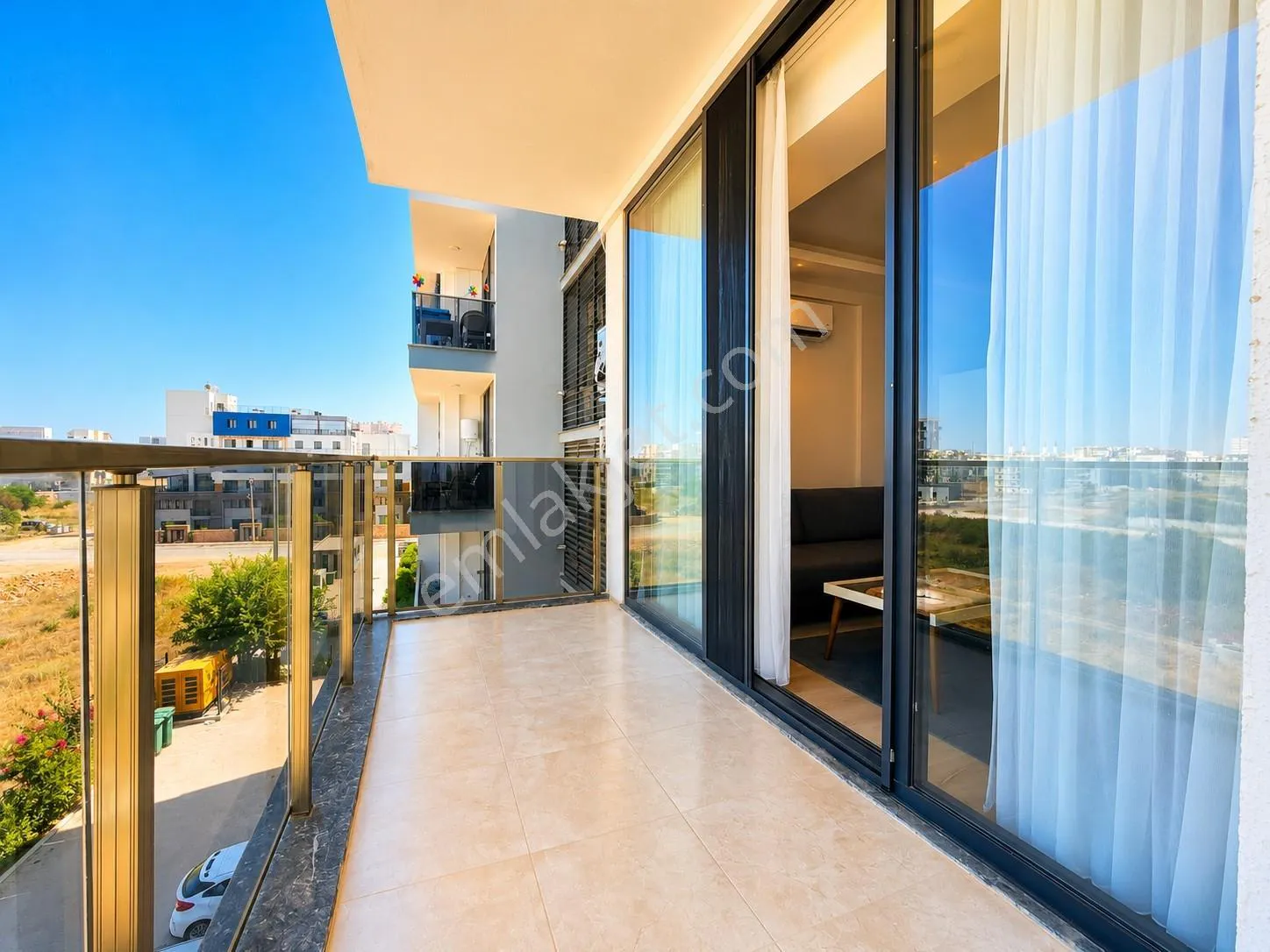 Altıntaş Port'da İskanlı Ve Jeneratörlü Sitede Sıfır Eşyalı 1+1 — görsel 25