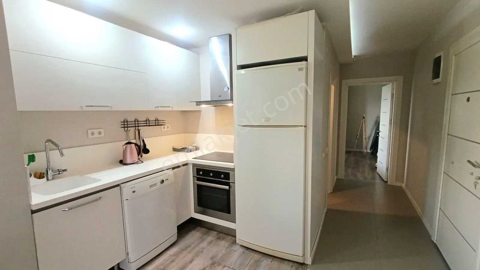 Ğüzeloba'da Site İçerisinde 1+1 Eşyalı Kiralık — görsel 9