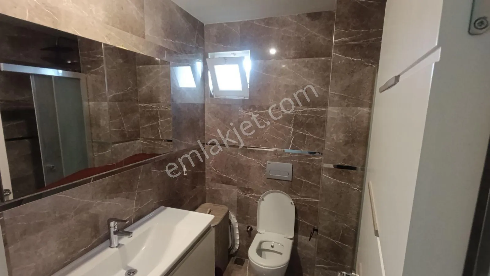 Ğüzeloba'da Site İçerisinde 1+1 Eşyalı Kiralık — görsel 12