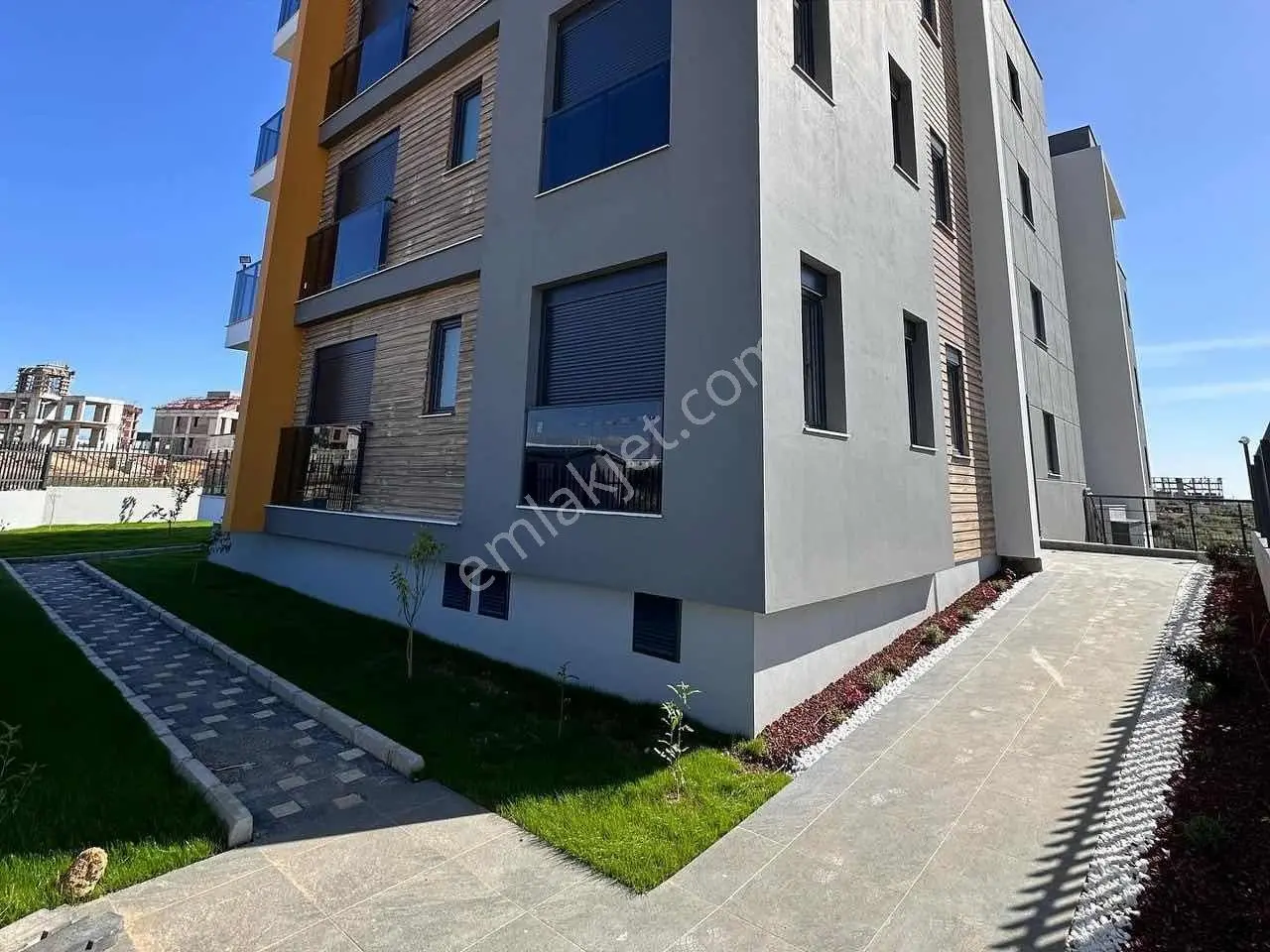 Kat Mülkiyetli | Krediye Uygun | Açık-kapalı Otoparklı | Havuzlu — görsel 6