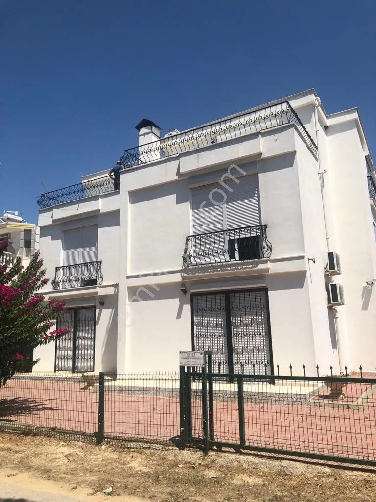 Lojman Olmaya Uygun İçi Yenilenmiş 13 Odalı Villa — görsel 11