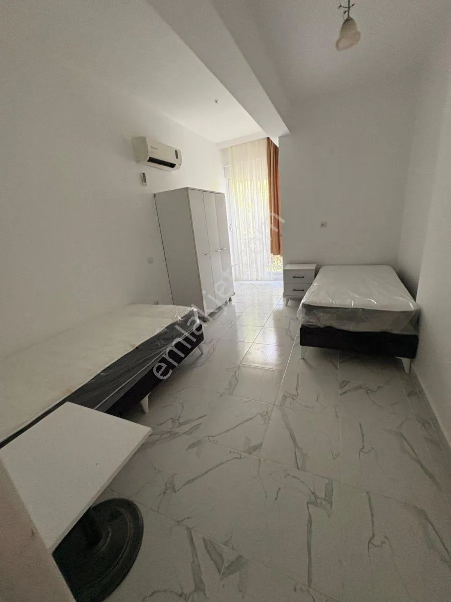 Lojman Olmaya Uygun İçi Yenilenmiş 13 Odalı Villa — görsel 22