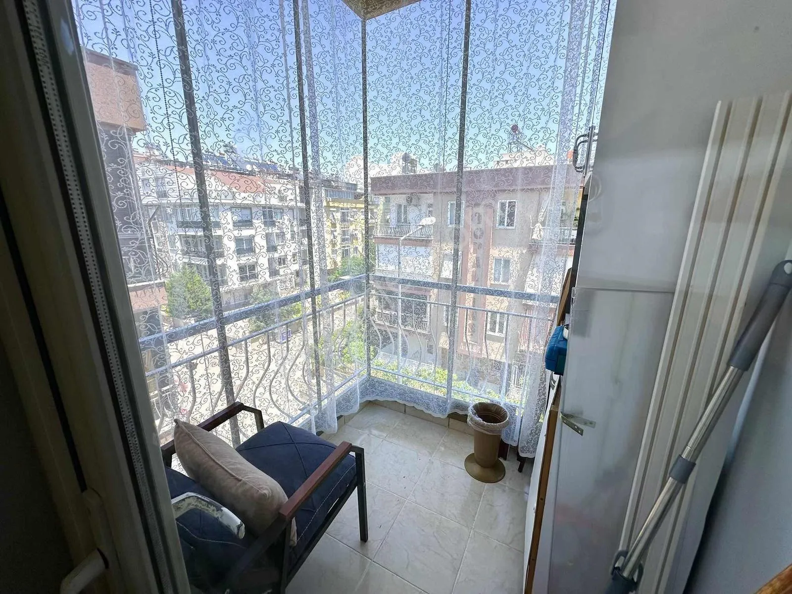 Dutlubahçe'de Ana Caddeye Yakın D.gazlı Masrafsız 3+1 Daire — görsel 4