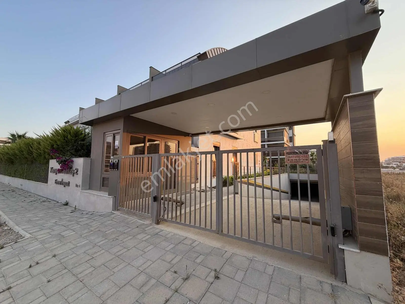 Altıntaşta Emre İnşaat Konsept Site Arakat 1+1 Eşyalı Daire — görsel 10