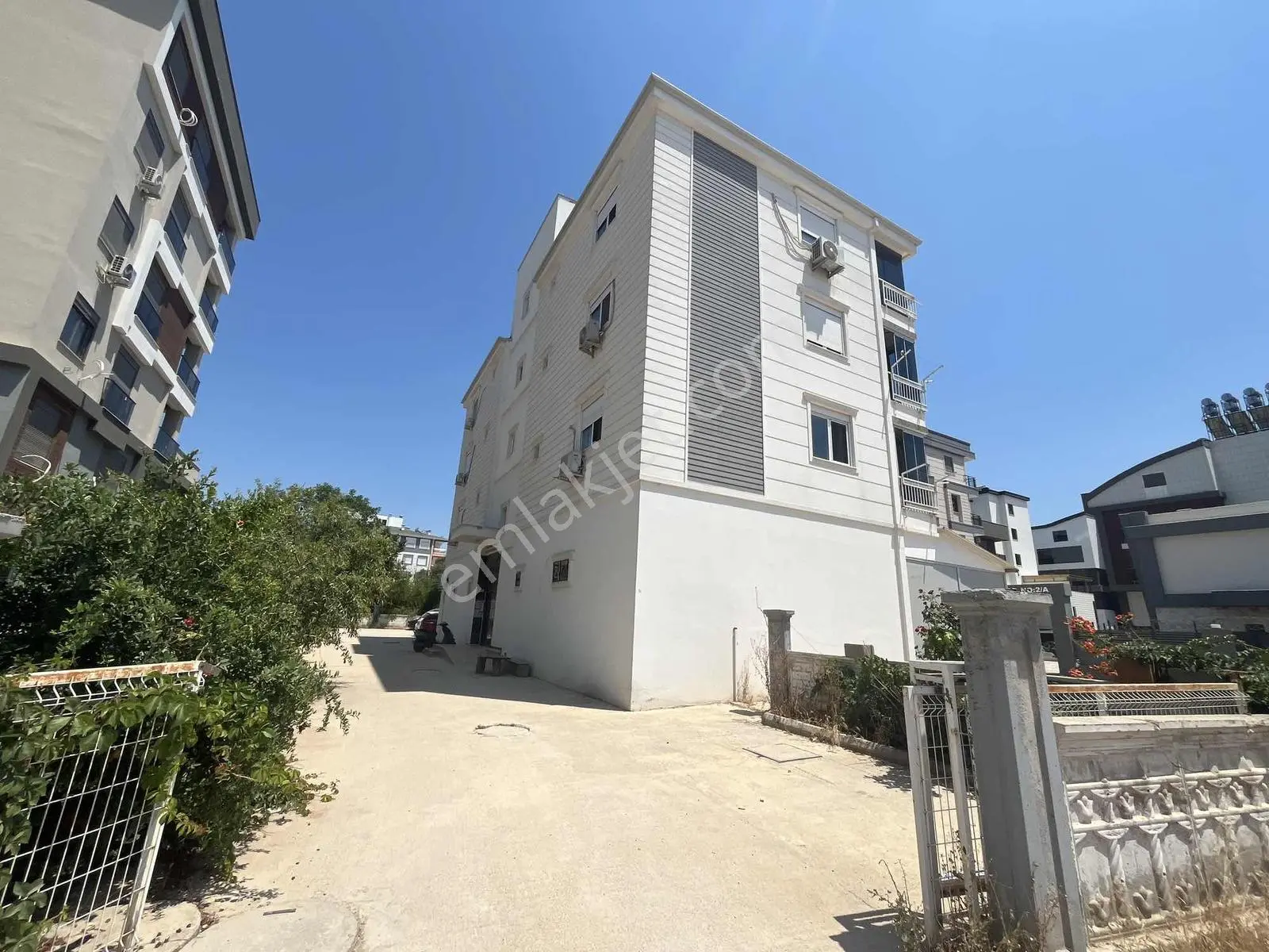 Altınova'da Asansörlü Klimalı Eşyalı Geniş 2+1 Kiralık Daire — görsel 18