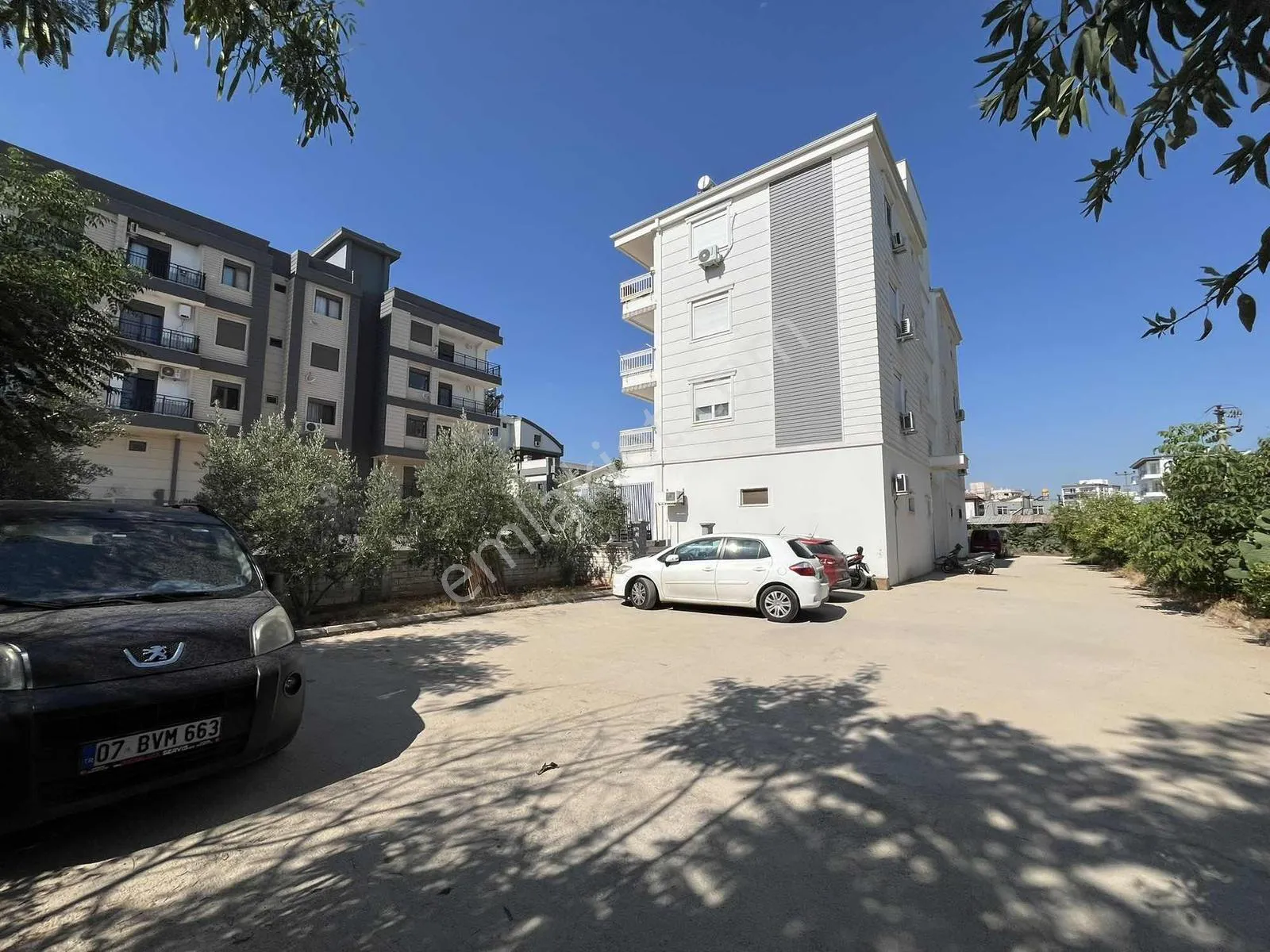 Altınova'da Asansörlü Klimalı Geniş 2+1 Satılık Daire — görsel 26